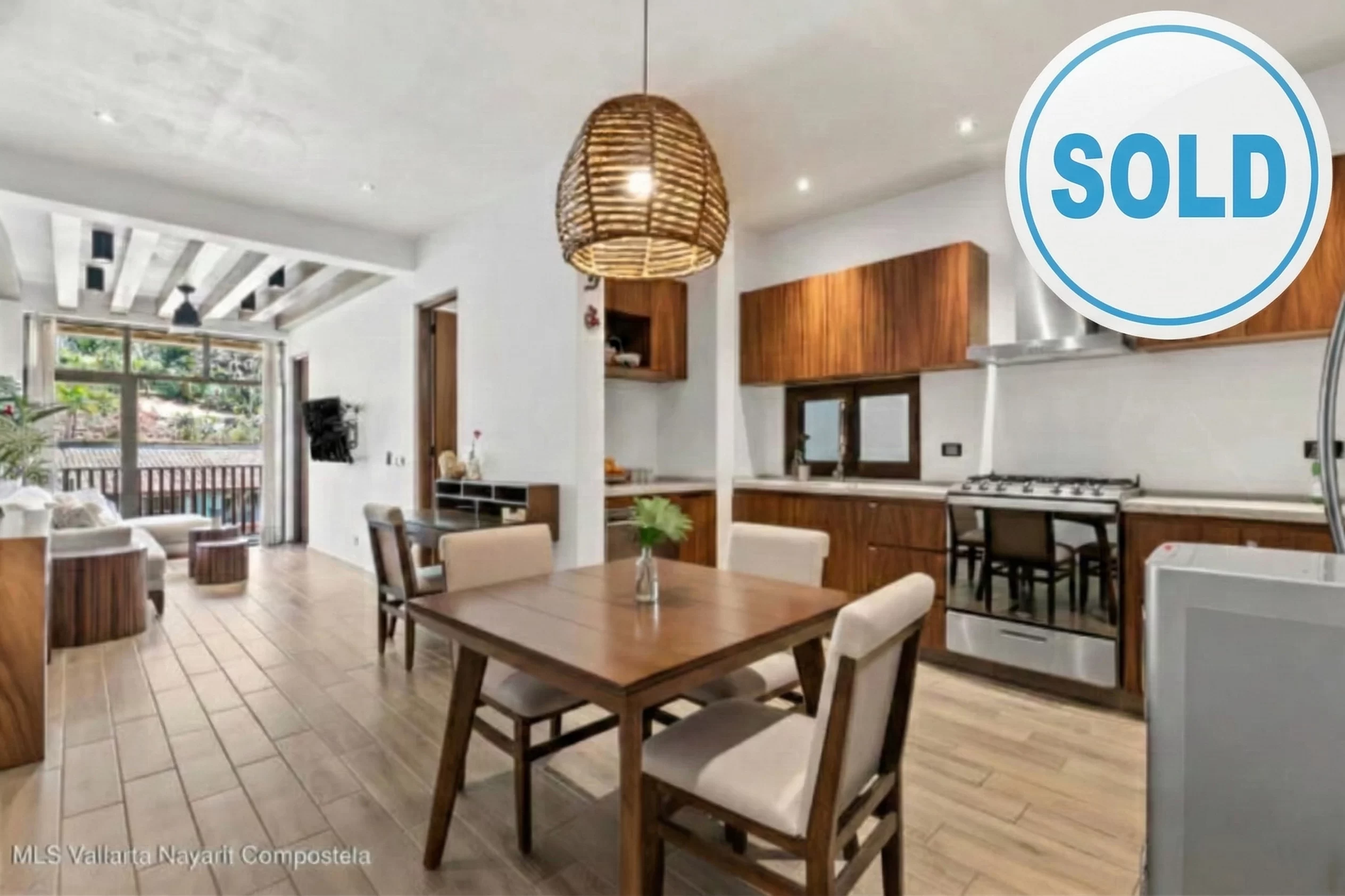 Coastal Condo $399,000 USD